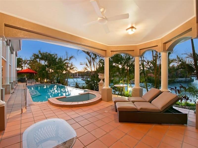 40 – 42 The Peninsula, Sovereign Islands QLD 4216