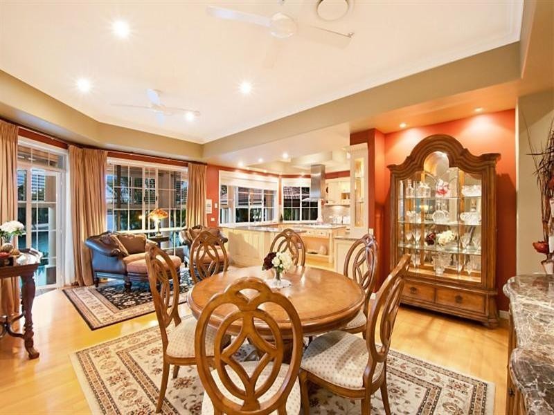 40 – 42 The Peninsula, Sovereign Islands QLD 4216