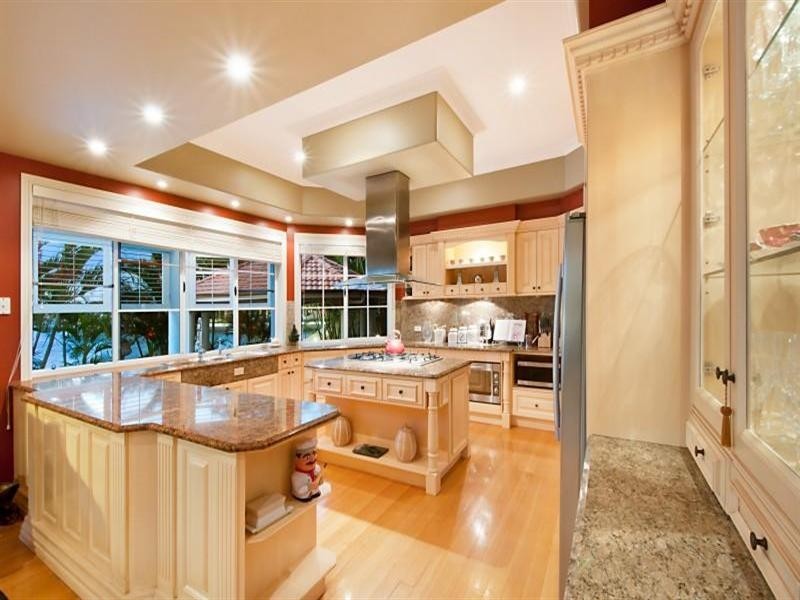 40 – 42 The Peninsula, Sovereign Islands QLD 4216