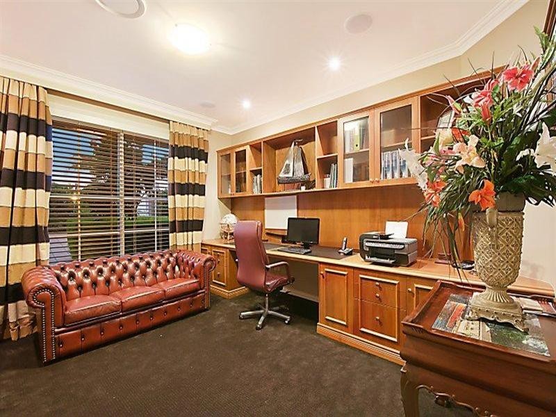 40 – 42 The Peninsula, Sovereign Islands QLD 4216