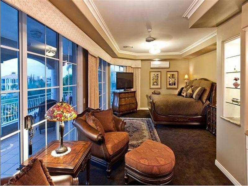 40 – 42 The Peninsula, Sovereign Islands QLD 4216