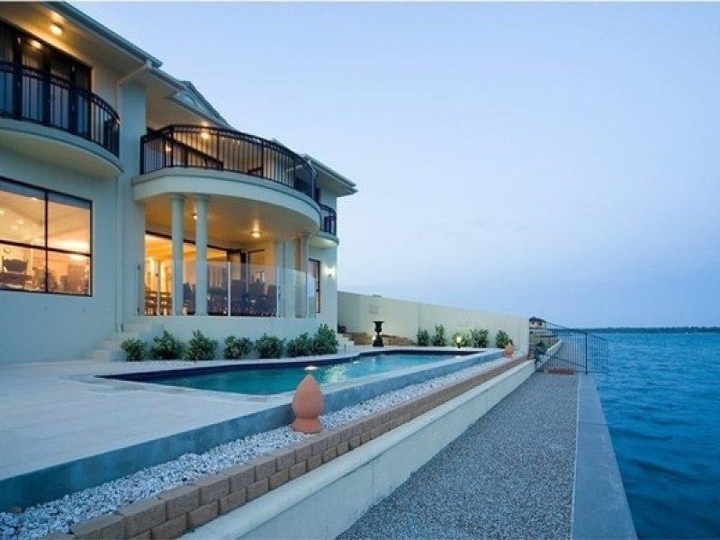 63 The Peninsula, Sovereign Islands QLD 4216