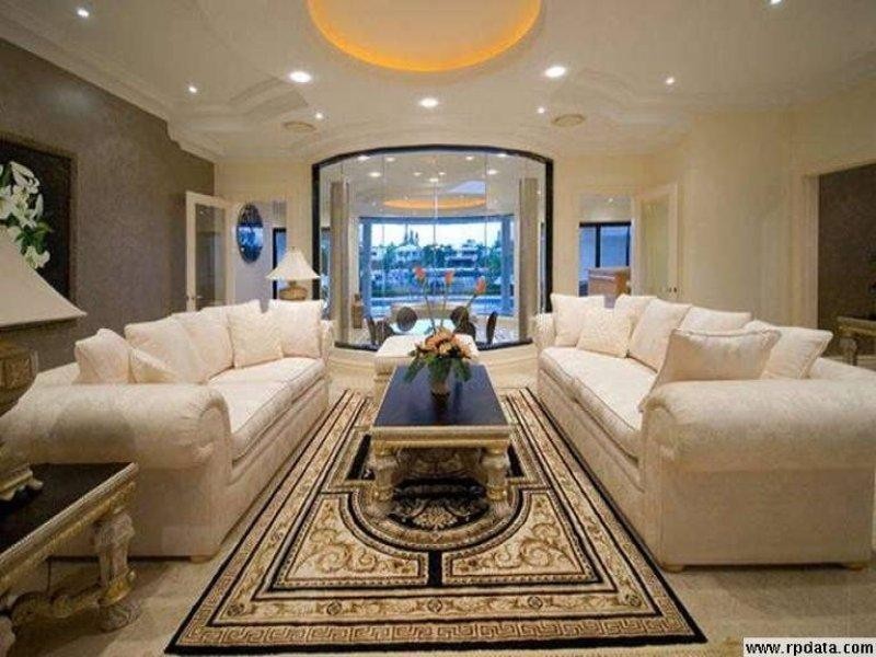 35 Brittanic Crescent, Sovereign Islands QLD 4216