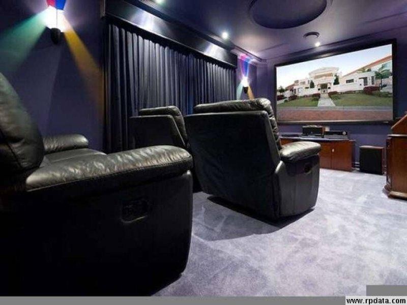 35 Brittanic Crescent, Sovereign Islands QLD 4216