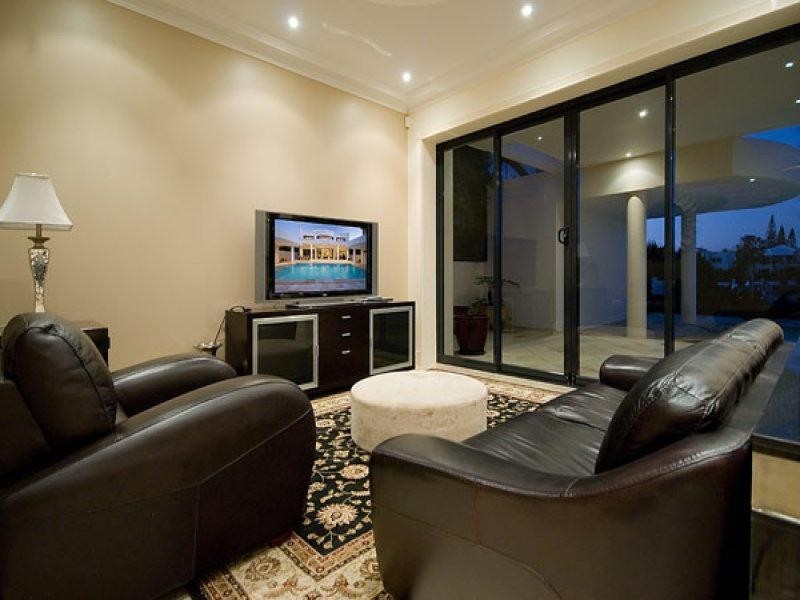 35 Brittanic Crescent, Sovereign Islands QLD 4216