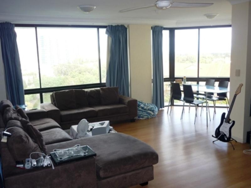 910-70 Remembrance Drive, Surfers Paradise QLD 4217