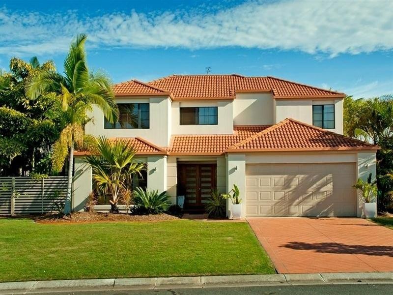 2a Champagne, Hope Island QLD 4212