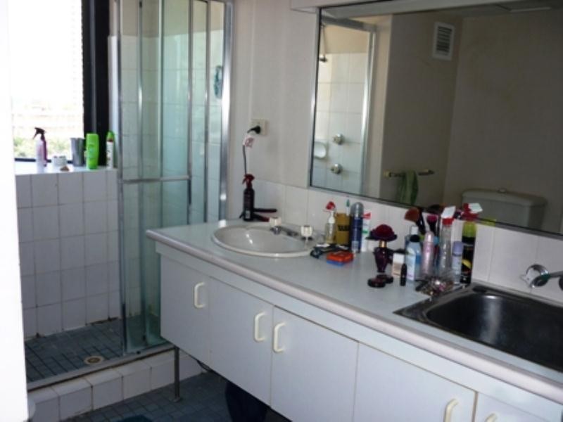 906-70 Rememberance Drive, Surfers Paradise QLD 4217