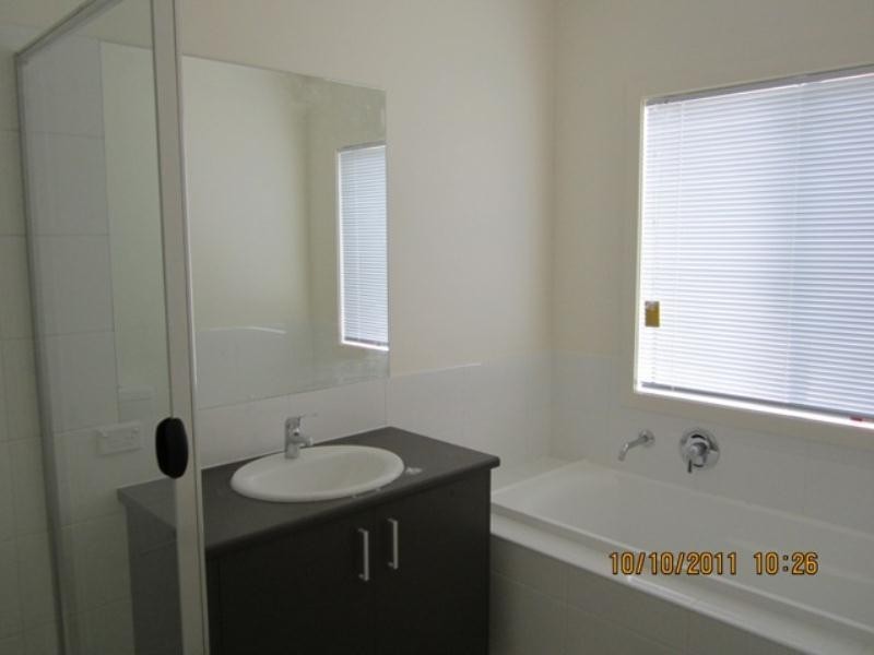 1 Francisca Drive, Augustine Heights QLD 4300