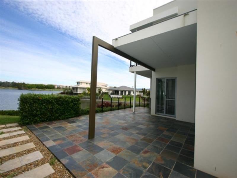 6071 Lugano Drive, Hope Island QLD 4212