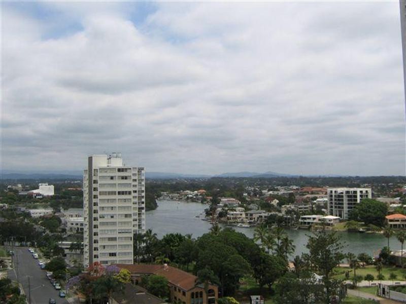 70 Remembrance Drive, Surfers Paradise QLD 4217