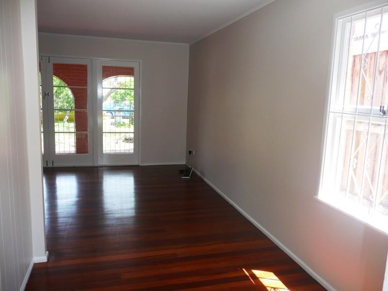 19 Norfolk Avenue, Surfers Paradise QLD 4217