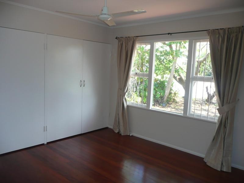 19 Norfolk Avenue, Surfers Paradise QLD 4217