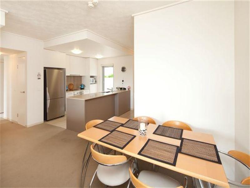 413/66 Sickle Avenue, Hope Island QLD 4212