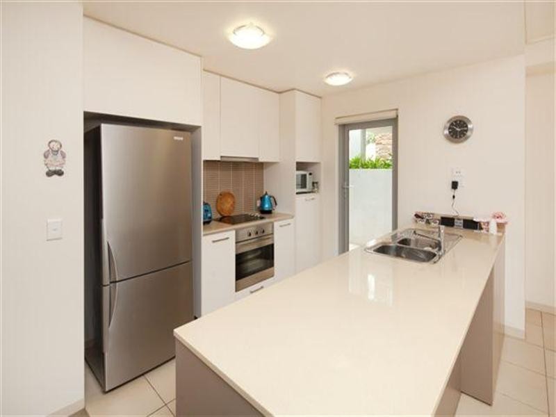 413/66 Sickle Avenue, Hope Island QLD 4212