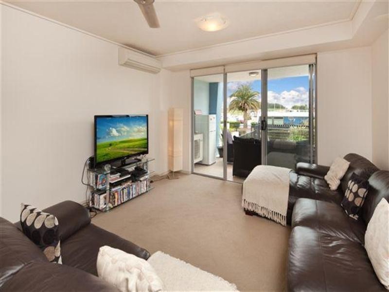 413/66 Sickle Avenue, Hope Island QLD 4212