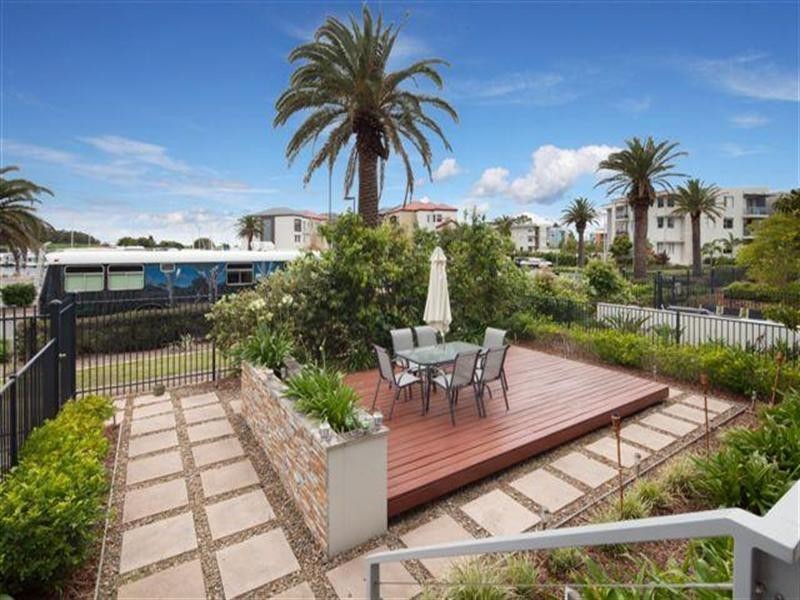 413/66 Sickle Avenue, Hope Island QLD 4212