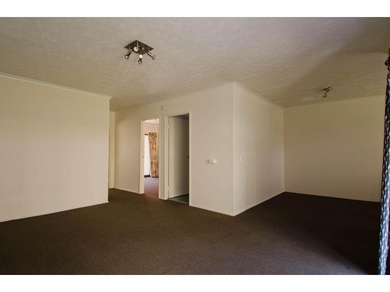 2/13 Stanhill Drive, Chevron Island QLD 4217