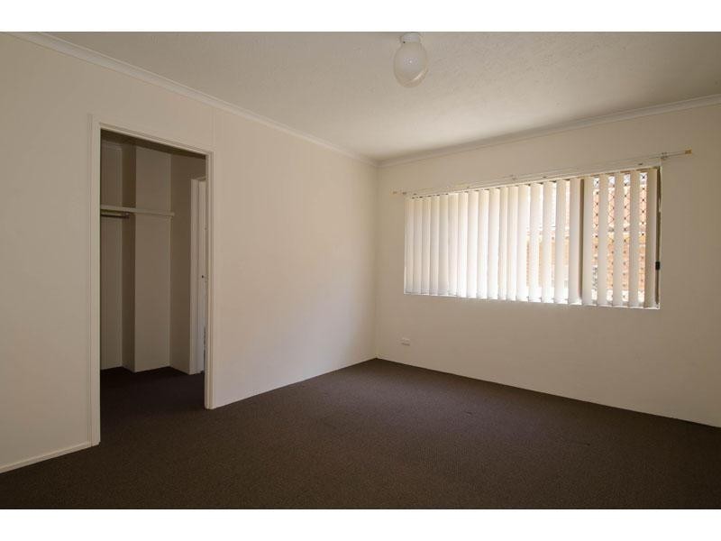 2/13 Stanhill Drive, Chevron Island QLD 4217