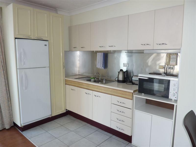 18 Hanlan Street, Surfers Paradise QLD 4217