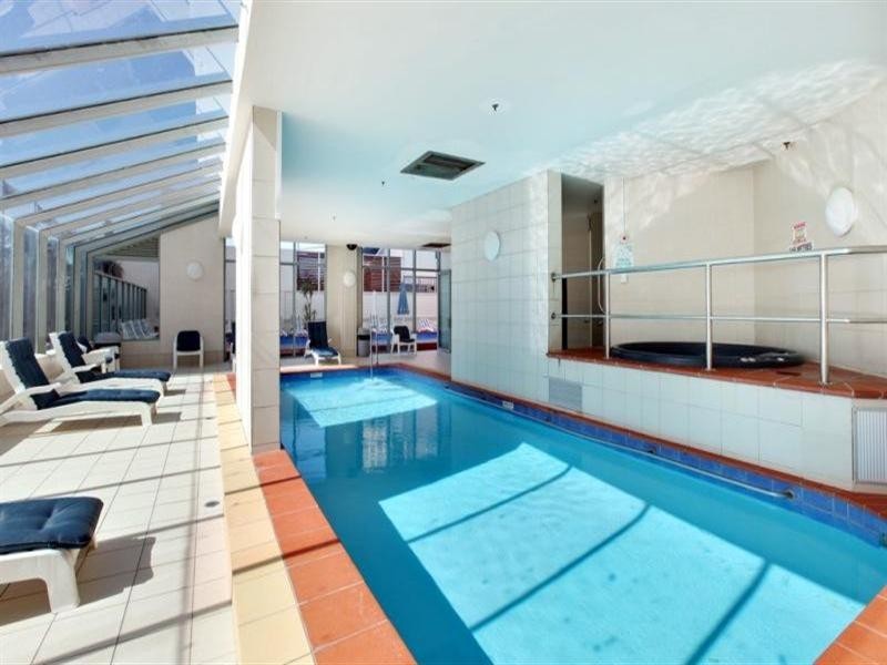 18 Hanlan Street, Surfers Paradise QLD 4217