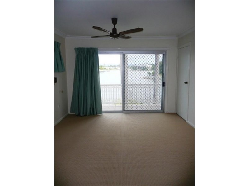 267 Stanhill Drive, Chevron Island QLD 4217