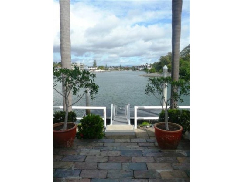 267 Stanhill Drive, Chevron Island QLD 4217