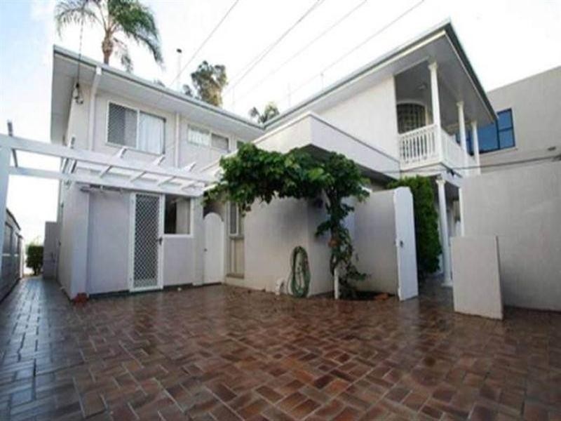 267 Stanhill Drive, Chevron Island QLD 4217