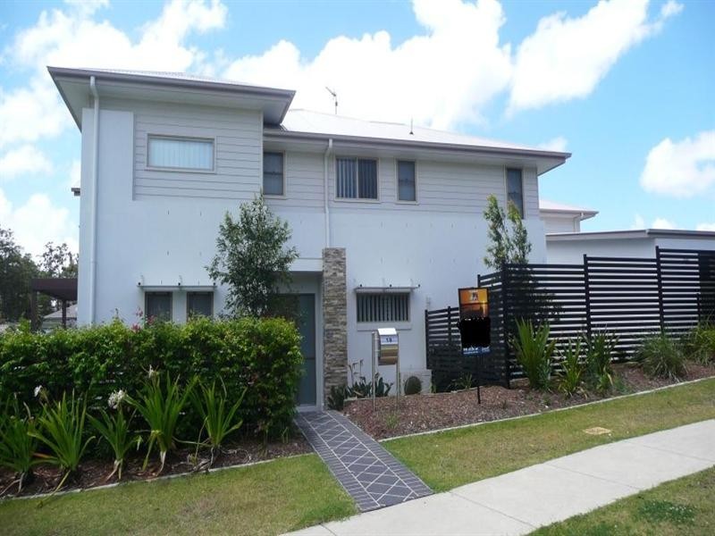 8/1 Leichhardt Street, Coomera QLD 4209