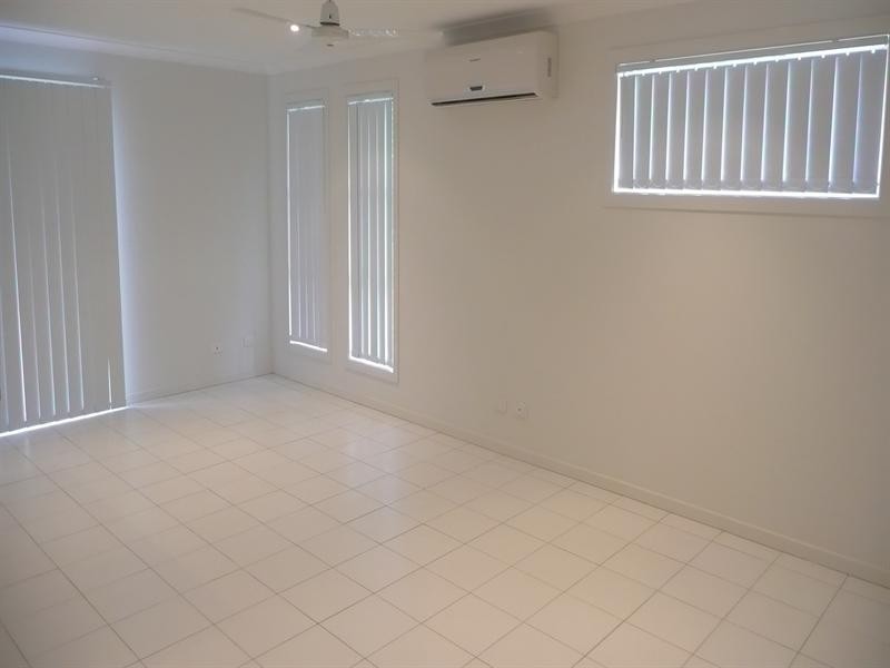 8/1 Leichhardt Street, Coomera QLD 4209