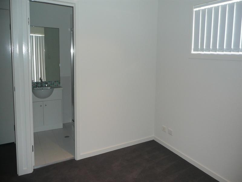 8/1 Leichhardt Street, Coomera QLD 4209