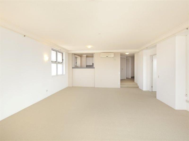 73 Grand Mariner. 12 Commodore Drive, Surfers Paradise QLD 4217