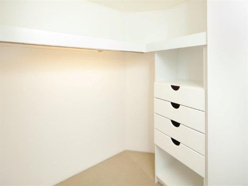 73 Grand Mariner. 12 Commodore Drive, Surfers Paradise QLD 4217