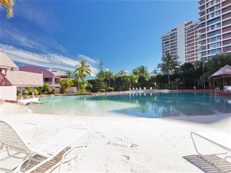 73 Grand Mariner. 12 Commodore Drive, Surfers Paradise QLD 4217