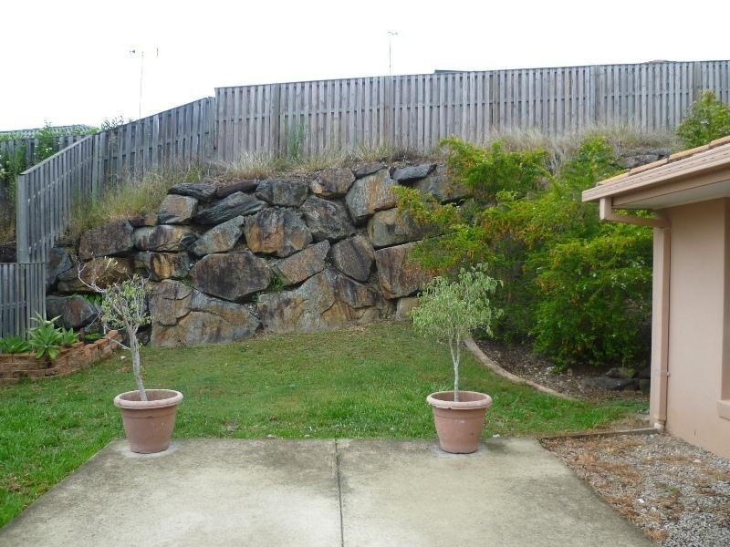 25 Heatons Crescent, Pacific Pines QLD 4211