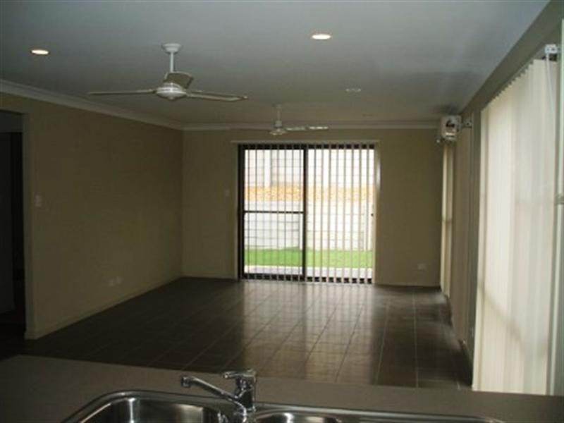 4 Spirula Street, Coomera QLD 4209