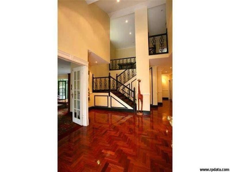 71 Marbella Drive, Benowa QLD 4217