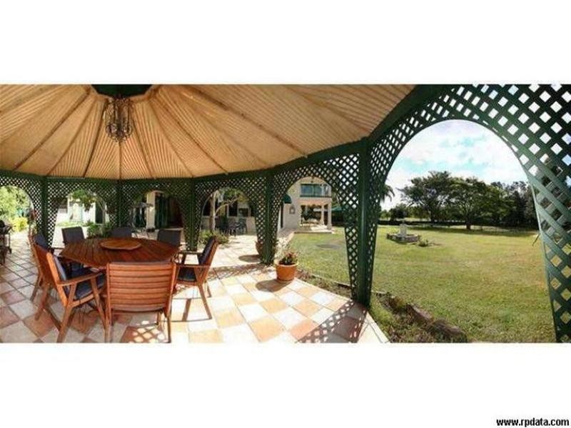 71 Marbella Drive, Benowa QLD 4217