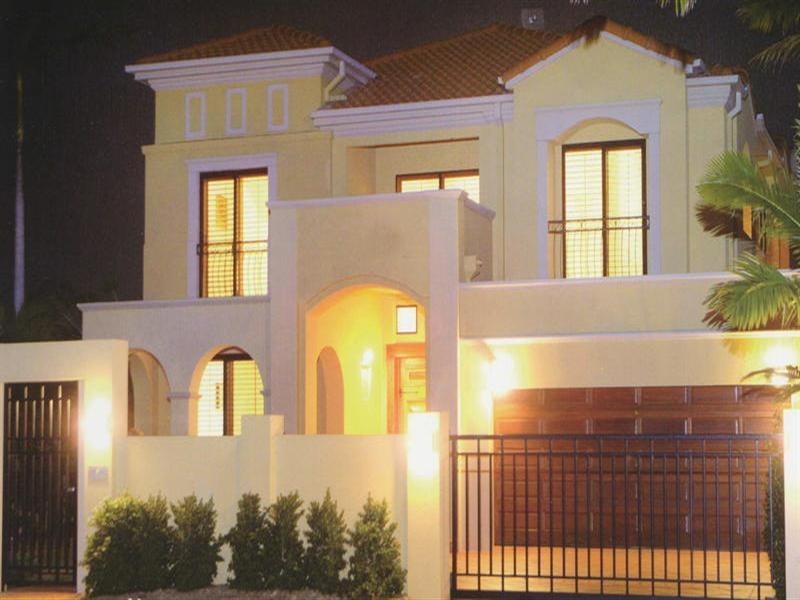 108 Amalfi Drive, Isle Of Capri QLD 4217