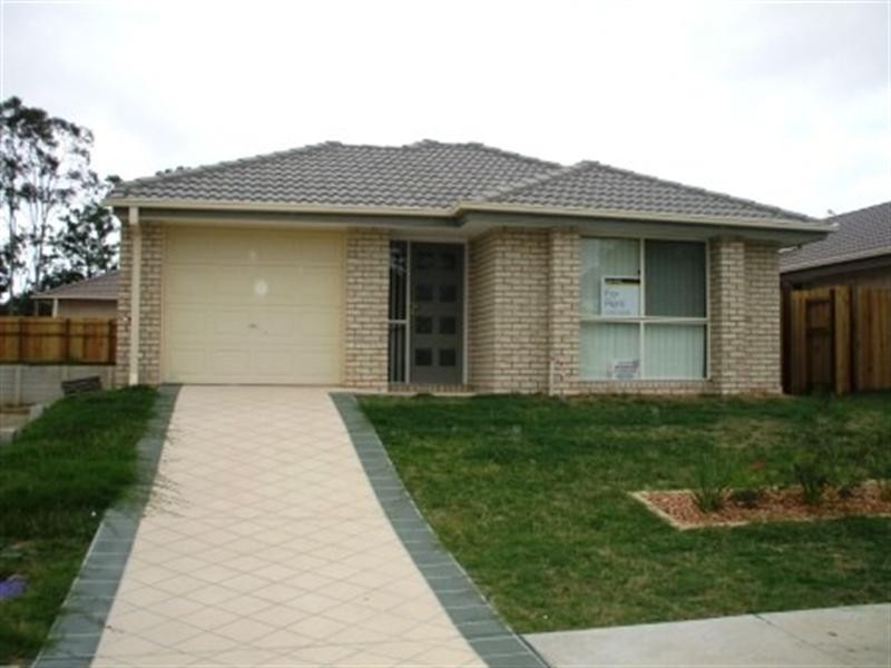 11 Trillers Avenue, Coomera QLD 4209