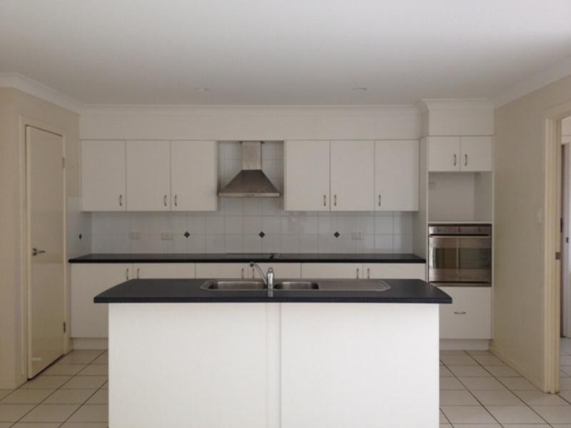 2 Worth Crt Upper Coomera, Upper Coomera QLD 4209