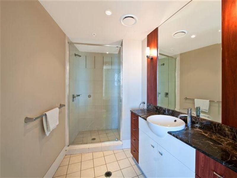 23 Ferny Avenue, Surfers Paradise QLD 4217