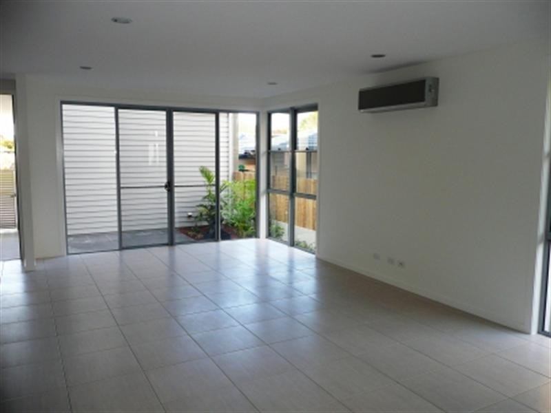 1/32 Parr Street, Biggera Waters QLD 4216