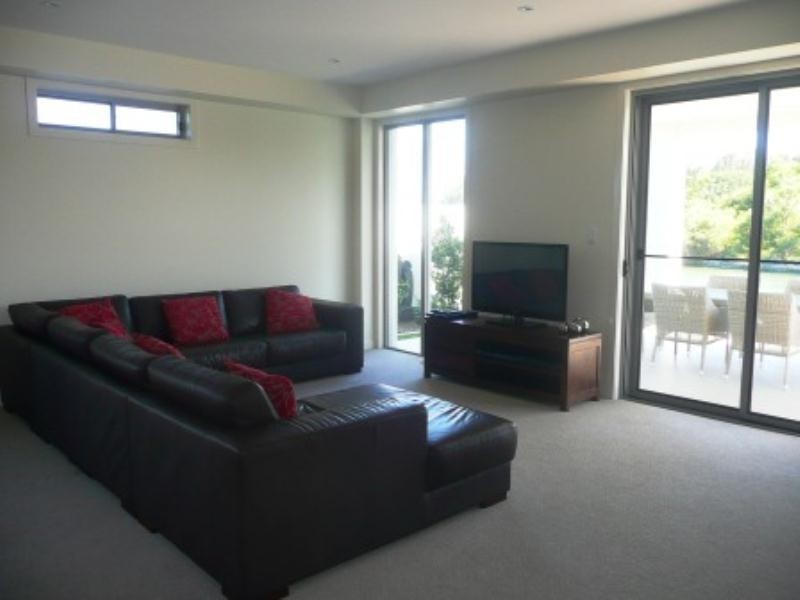 7611 Fairway Blvde, Hope Island QLD 4212