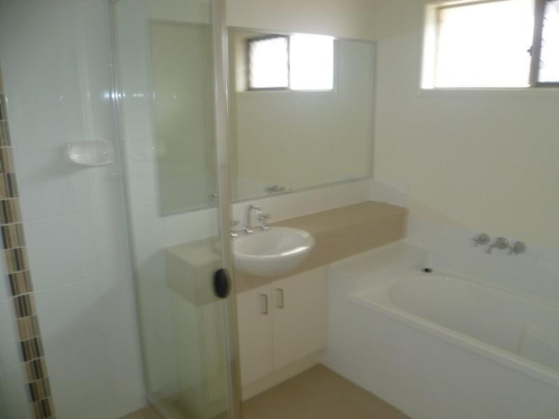 20 Dily Street, Hillcrest QLD 4118