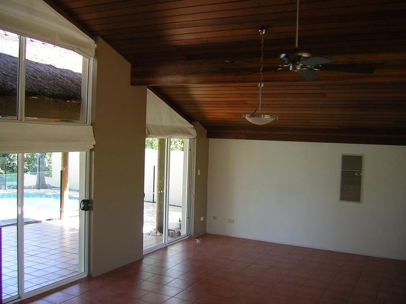 24 Mackay Close, Sorrento QLD 4217