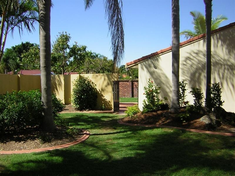 24 Mackay Close, Sorrento QLD 4217