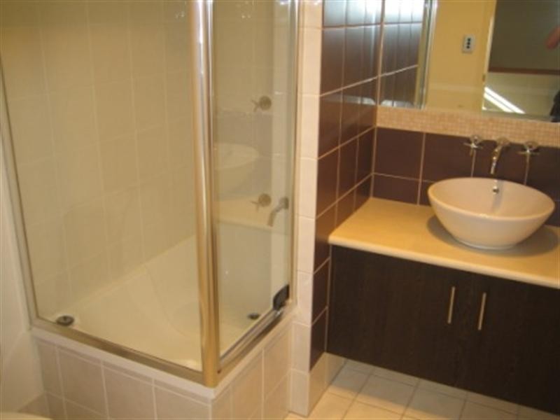 9-29 Proud Street, Labrador QLD 4215