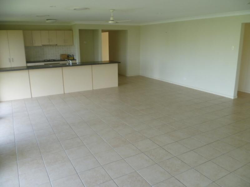 28 Zeus Circuit, Coomera QLD 4209