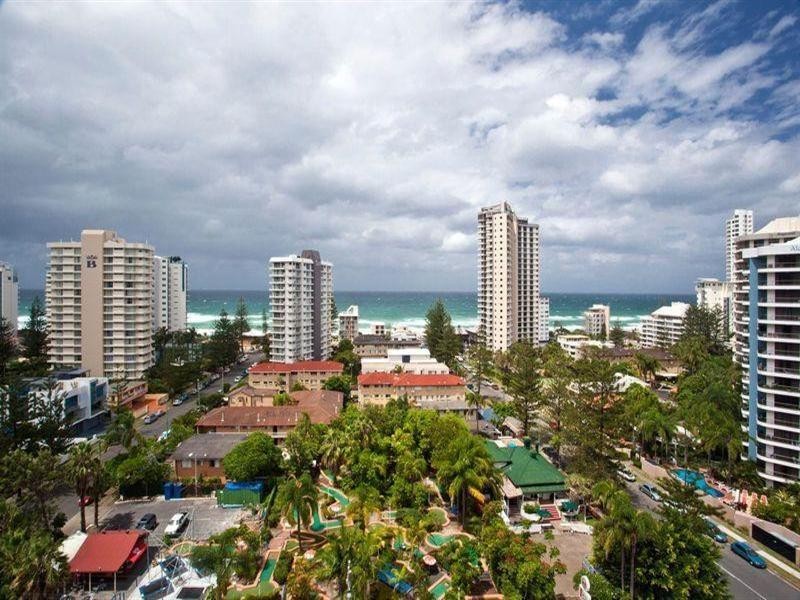 33 Thornton Street, Surfers Paradise QLD 4217